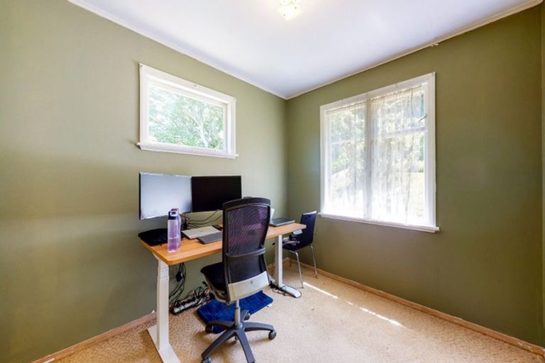 Photo of property in 317 Main Road, Tawa, Wellington, 5028