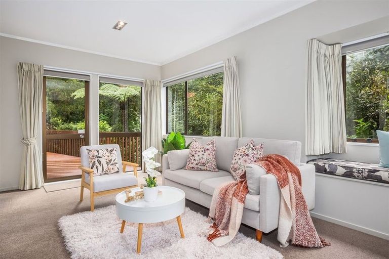 Photo of property in 14 Furneaux Grove, Whitby, Porirua, 5024