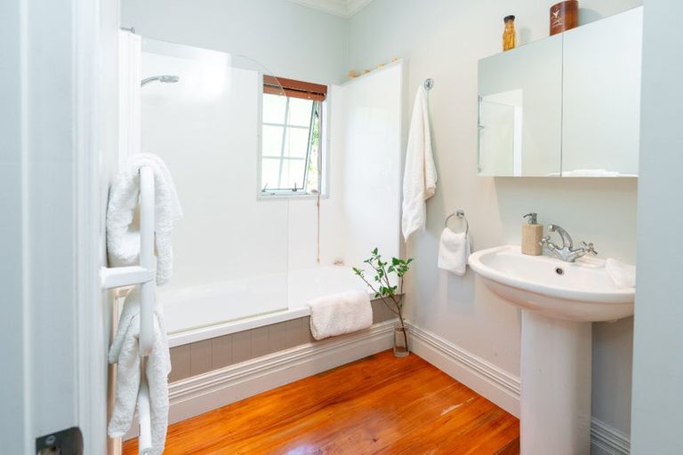 Photo of property in 48 Elizabeth Street, Waikanae, 5036