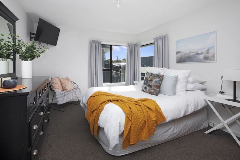 Photo of property in 85 Wattle Drive, New Brighton, Christchurch, 8083