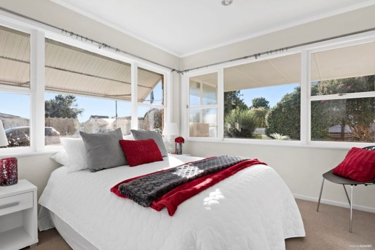 Photo of property in 1/6 Arabi Street, Sandringham, Auckland, 1041