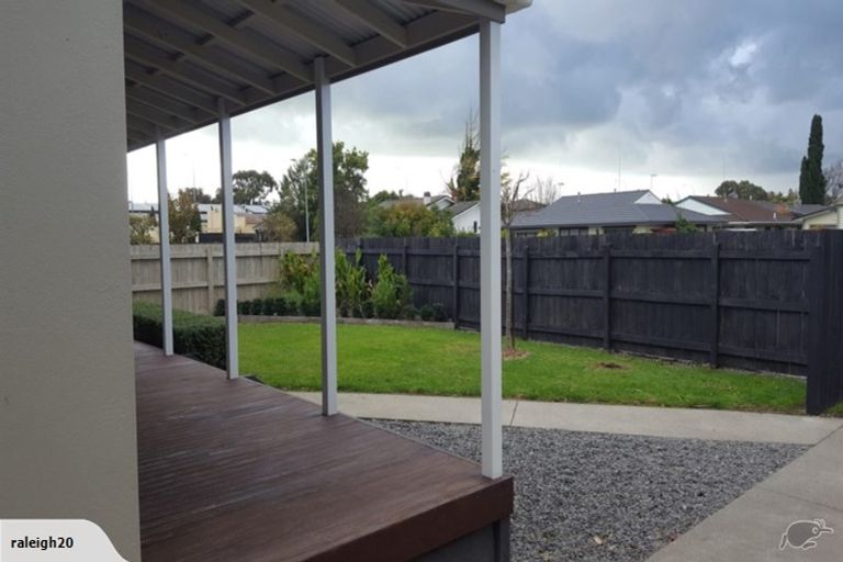 Photo of property in 16 Stewart Crescent, Hokowhitu, Palmerston North, 4410
