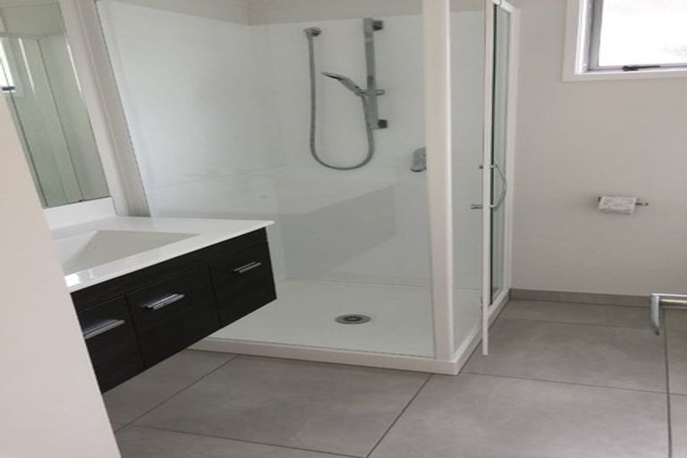 Photo of property in 5 Harvard Street, Hobsonville, Auckland, 0616