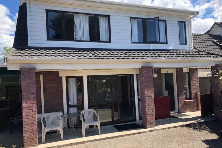 Photo of property in 2/22 Cornelian Crescent, Half Moon Bay, Auckland, 2012