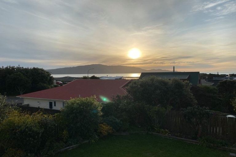 Photo of property in 48 Hicks Crescent, Waikanae Beach, Waikanae, 5036