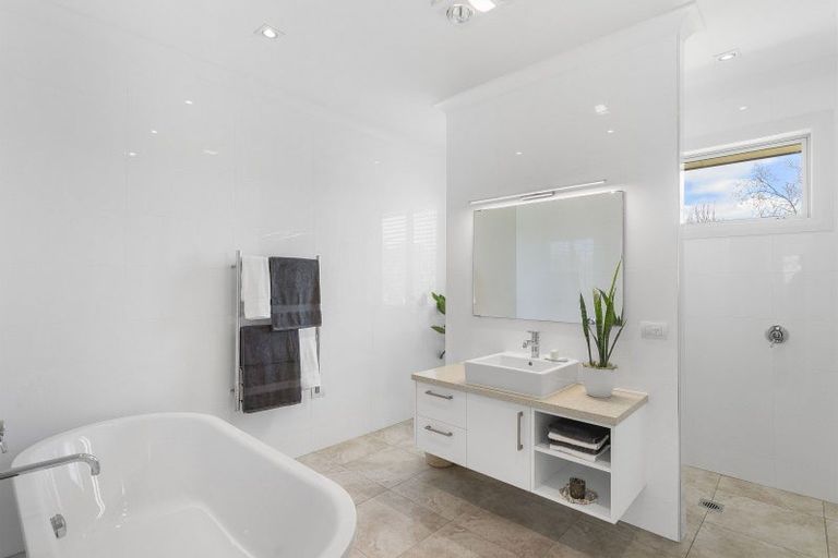 Photo of property in 136 Potter Road, Dairy Flat, Albany, 0792