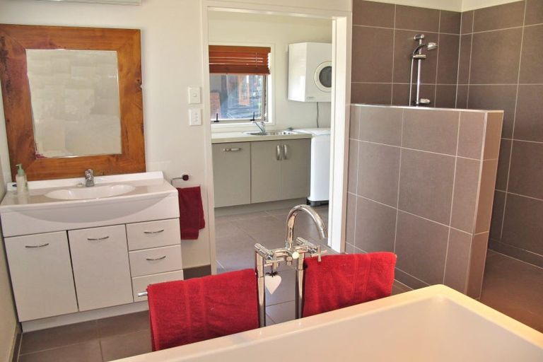 Photo of property in 103 The Tee, Matarangi, Whitianga, 3592