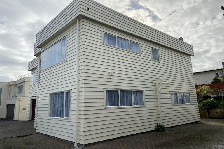 Photo of property in 2/78 Selwyn Crescent, Forrest Hill, Auckland, 0620