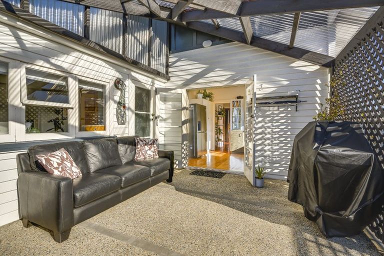 Photo of property in 19 Mcdonald Street, Napier South, Napier, 4110