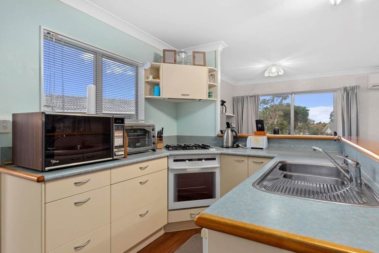 Photo of property in 22 Burundi Avenue, Clendon Park, Auckland, 2103