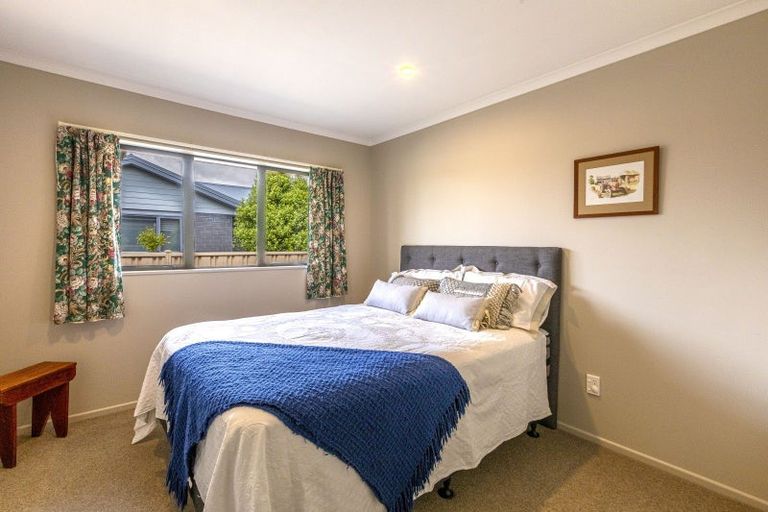 Photo of property in 24 Belgrove Place, Waipukurau, 4200