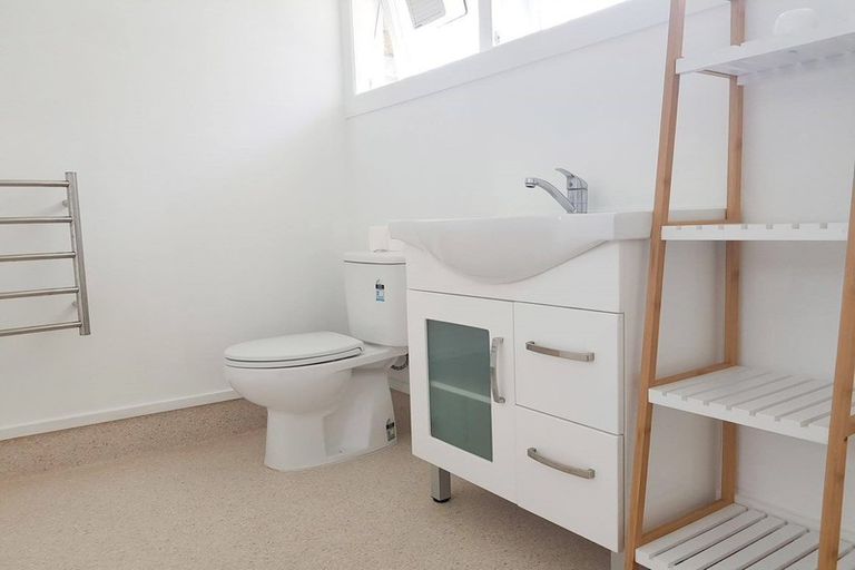 Photo of property in 20 Holyoake Crescent, Avalon, Lower Hutt, 5011