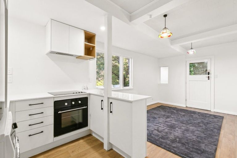 Photo of property in 6 Governor Road, Northland, Wellington, 6012