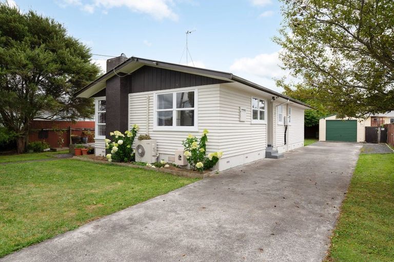 Photo of property in 14 Yvonne Street, Melville, Hamilton, 3206