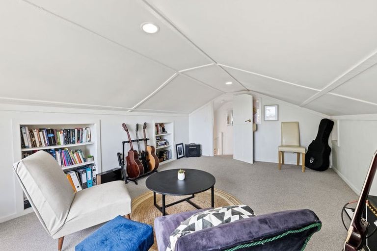 Photo of property in 18 David Street, Westown, New Plymouth, 4310