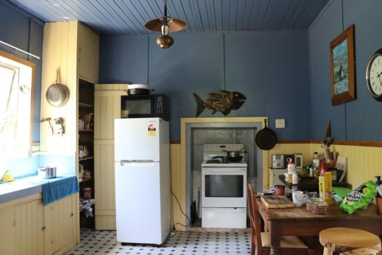 Photo of property in 14 Rata Street, Kaka Point, 9271