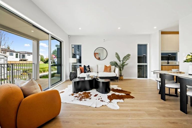 Photo of property in 23 Yellow Pear Lane, Karaka, 2578