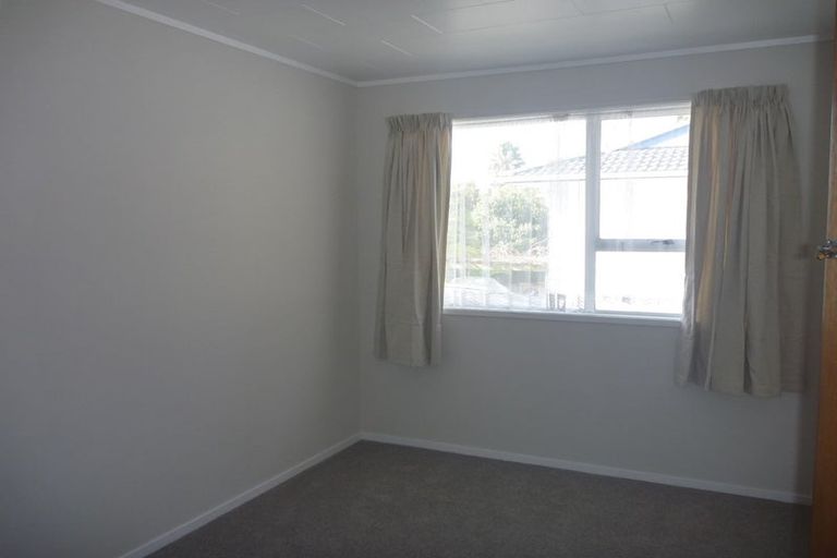 Photo of property in 1/11 Spinella Drive, Bayview, Auckland, 0629