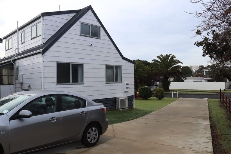 Photo of property in 7a Litchfield Place, Clarks Beach, 2122