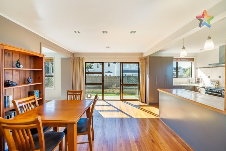 Photo of property in 4 Akatea Road, Korokoro, Lower Hutt, 5012