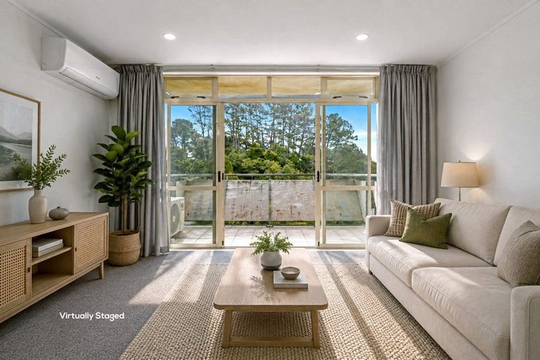 Photo of property in 8e/20 Ian Marwick Place, Birkenhead, Auckland, 0626