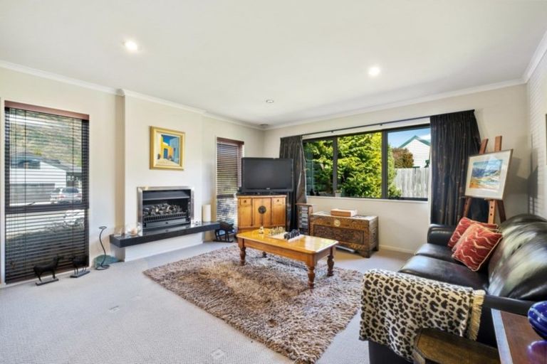 Photo of property in 17 Hope Avenue, Lake Hayes, Queenstown, 9304