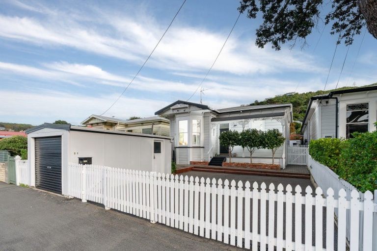 Photo of property in 56 Derwent Street, Island Bay, Wellington, 6023