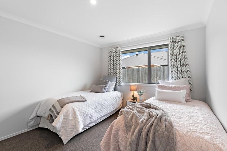 Photo of property in 5 Turnbull Crescent, Wanaka, 9305