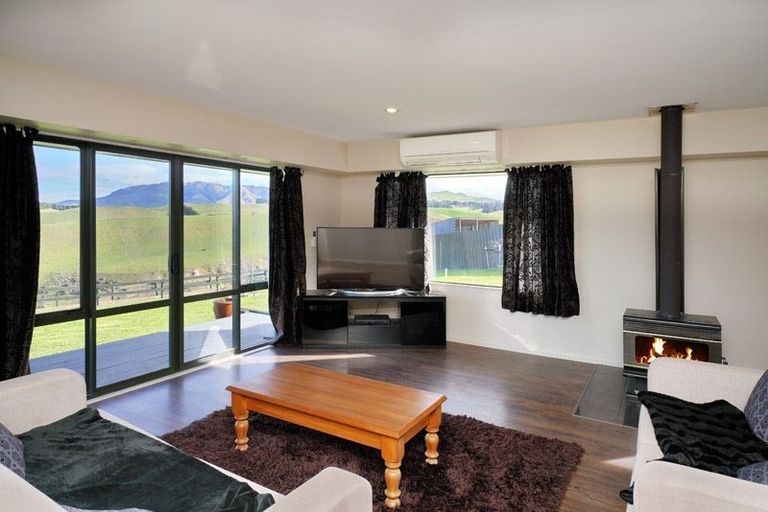 Photo of property in 195 Mound Road, Broomfield, 7482