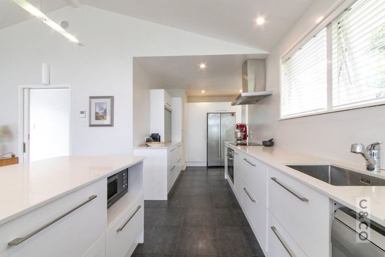 Photo of property in 12 Maude Street, Riverhead, 0820