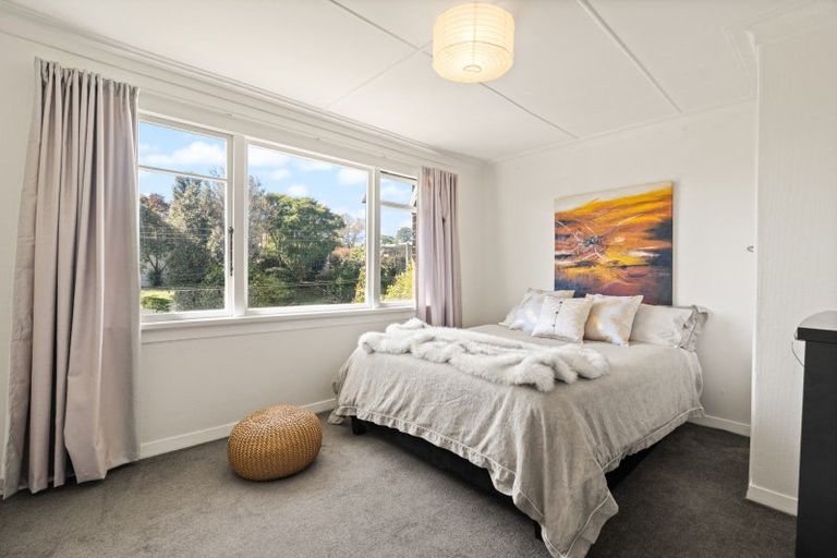 Photo of property in 96 Easther Crescent, Kew, Dunedin, 9012