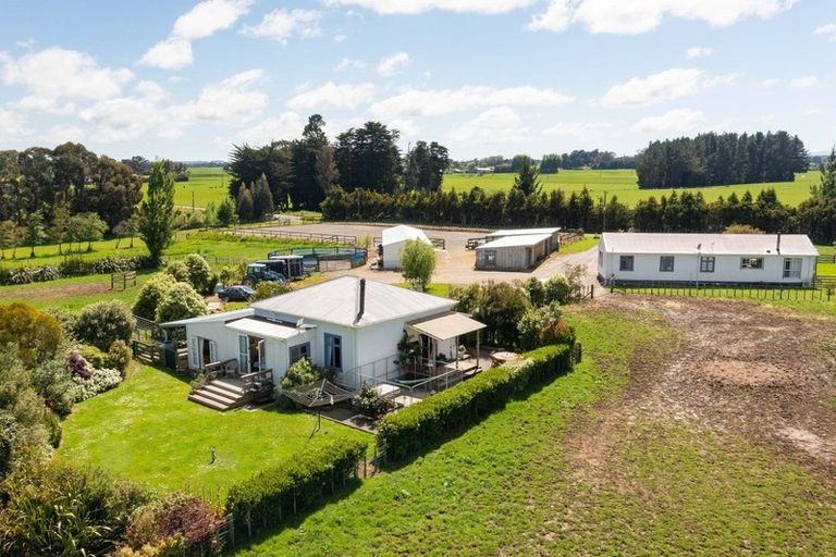Photo of property in 50 Coulters Line, Kiwitea, Feilding, 4777