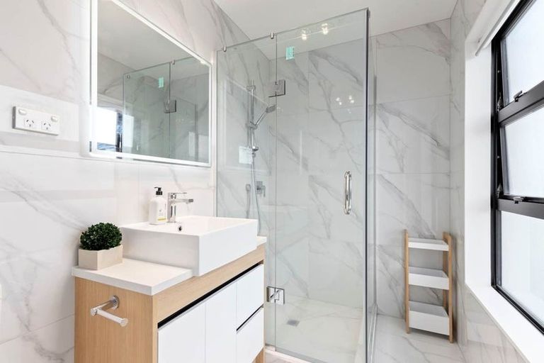 Photo of property in 4 Puruatanga Drive, Flat Bush, Auckland, 2019