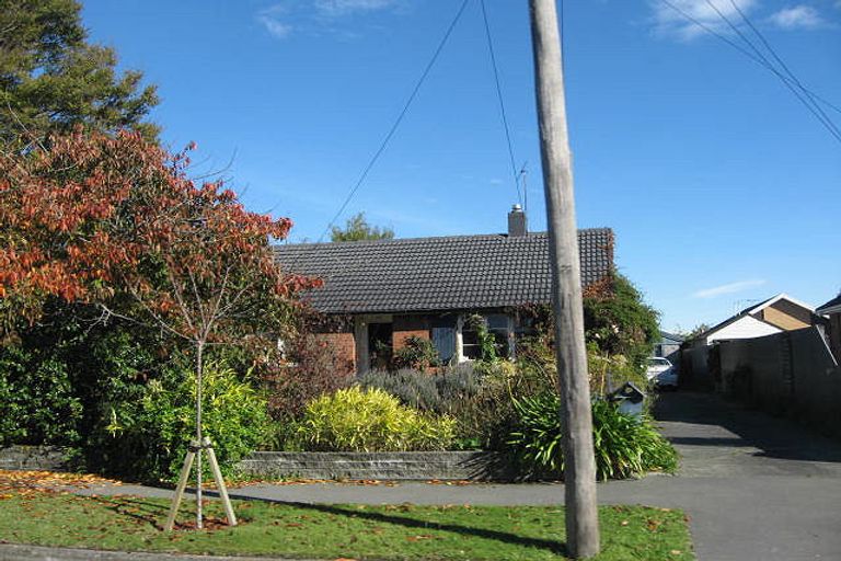 Photo of property in 71 Garreg Road, Bryndwr, Christchurch, 8052