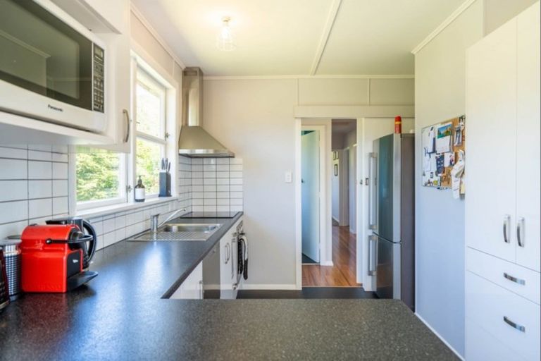Property details for 104 Tilley Road, Paekakariki, 5034
