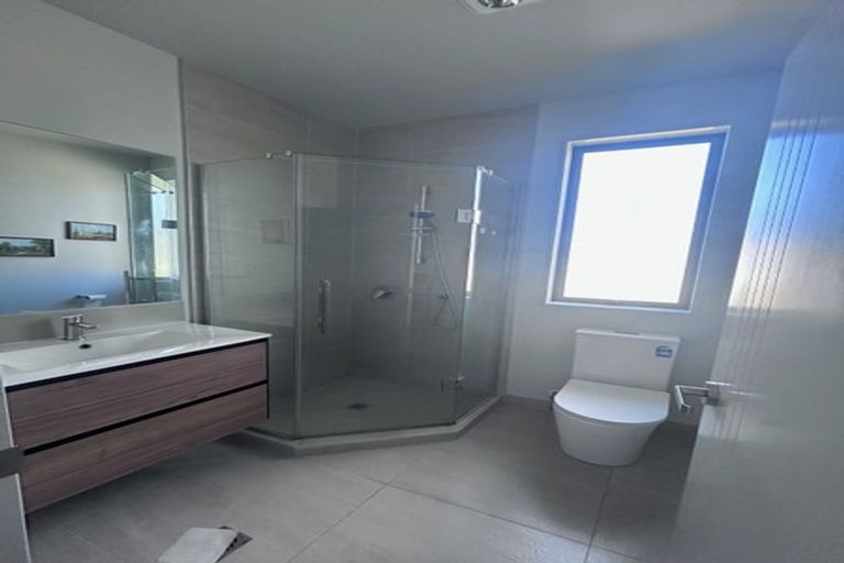 Photo of property in 61b Mcleod Road, Te Atatu South, Auckland, 0610