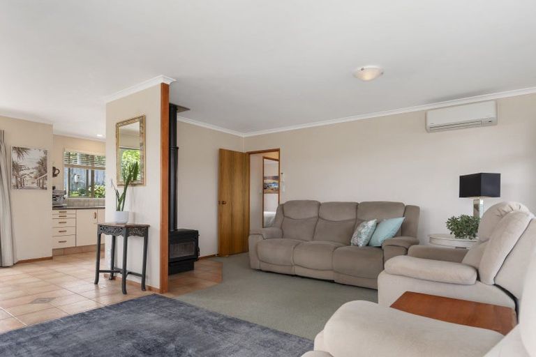 Photo of property in 2 Thornlea Drive, Welcome Bay, Tauranga, 3112