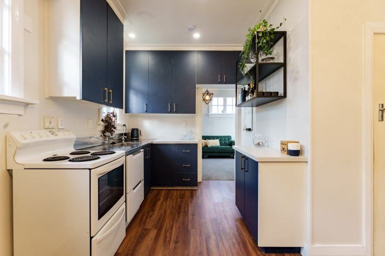 Photo of property in 19 Mornington Road, Balaclava, Dunedin, 9011