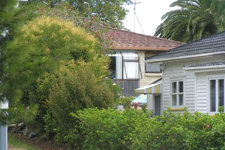 Photo of property in 1/48 Richmond Avenue, Northcote Point, Auckland, 0627