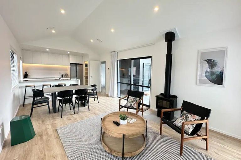 Photo of property in 8 Barn Road, Jacks Point, 9371