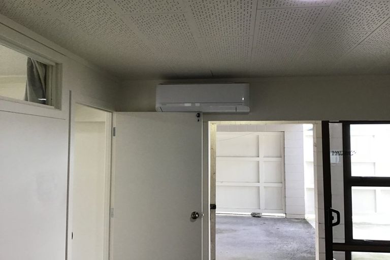 Photo of property in 17 Third Avenue, Avenues, Whangarei, 0110