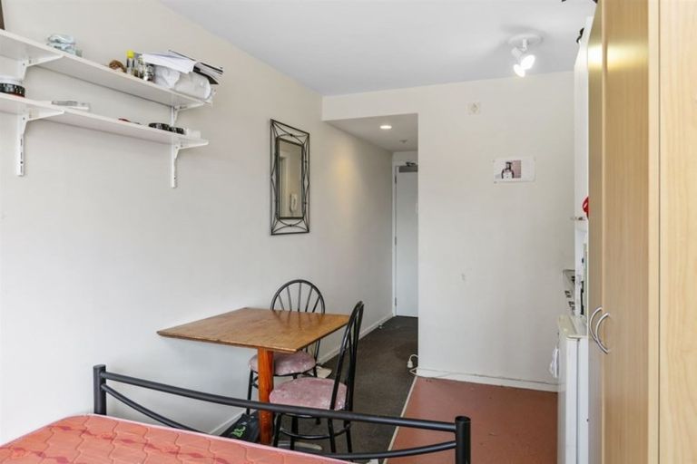 Photo of property in Orange Apartments/victoria Centr, 705/169 The Terrace, Wellington Central, Wellington, 6011
