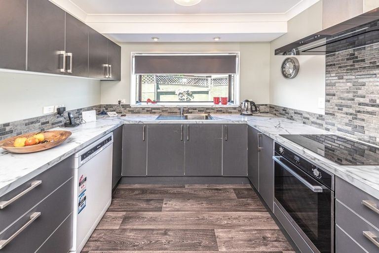 Photo of property in 16 Kakaho Drive, Tawhero, Whanganui, 4501