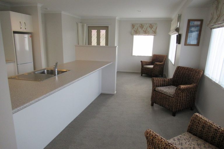 Photo of property in Trackside Villas, 91/2 Mako Mako Road, Levin, 5510