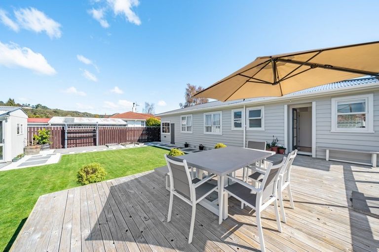 Photo of property in 18 Charles Street, Clouston Park, Upper Hutt, 5018