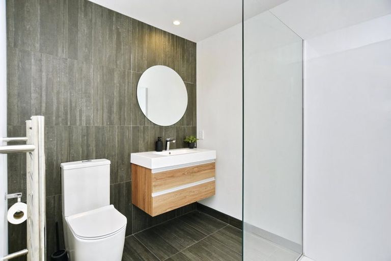 Photo of property in 28 Tara Crescent, Woodend, 7610