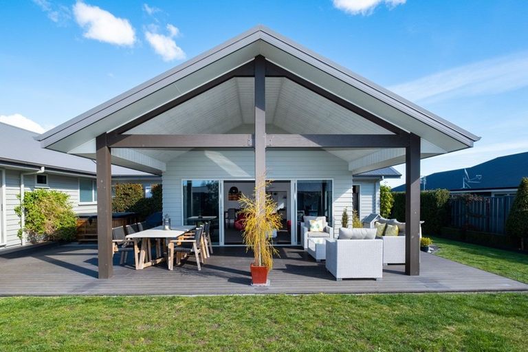 Photo of property in 11 Whakatomo Place, Havelock North, 4130