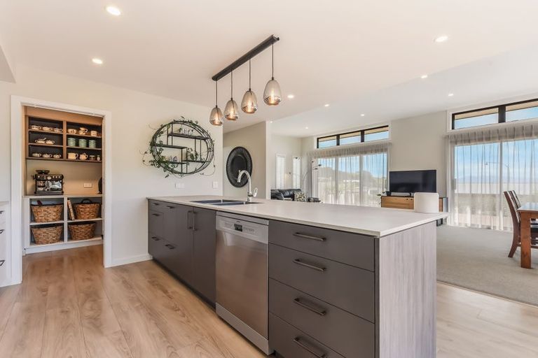 Photo of property in 18 Hill Tops Way, Stoke, Nelson, 7011