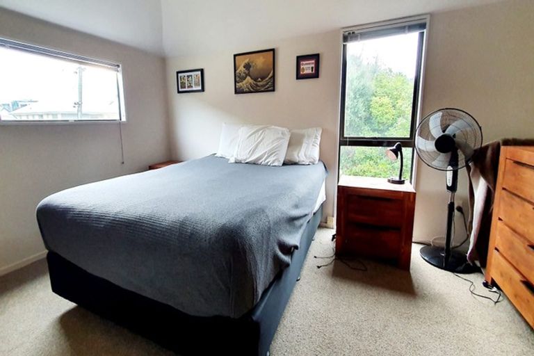 Photo of property in 4/19 Grove Road, Addington, Christchurch, 8024