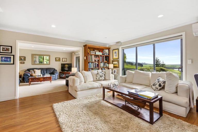 Photo of property in 2b Maungatawhiri Road, Raglan, 3295